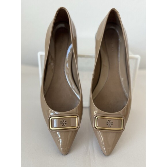 Tory Burch GEORGIA Pointed Toe Flats Almond Flour Beige Patent Leather Size 8.5 - Picture 1 of 9